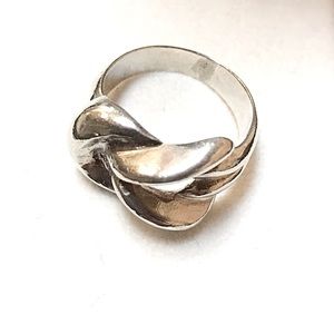 Sterling Silver knot ring - brand New​
